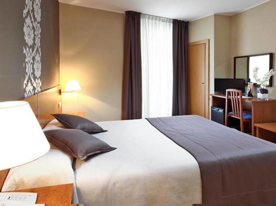 Catalunya Hotel Barcelona Ngoại thất bức ảnh